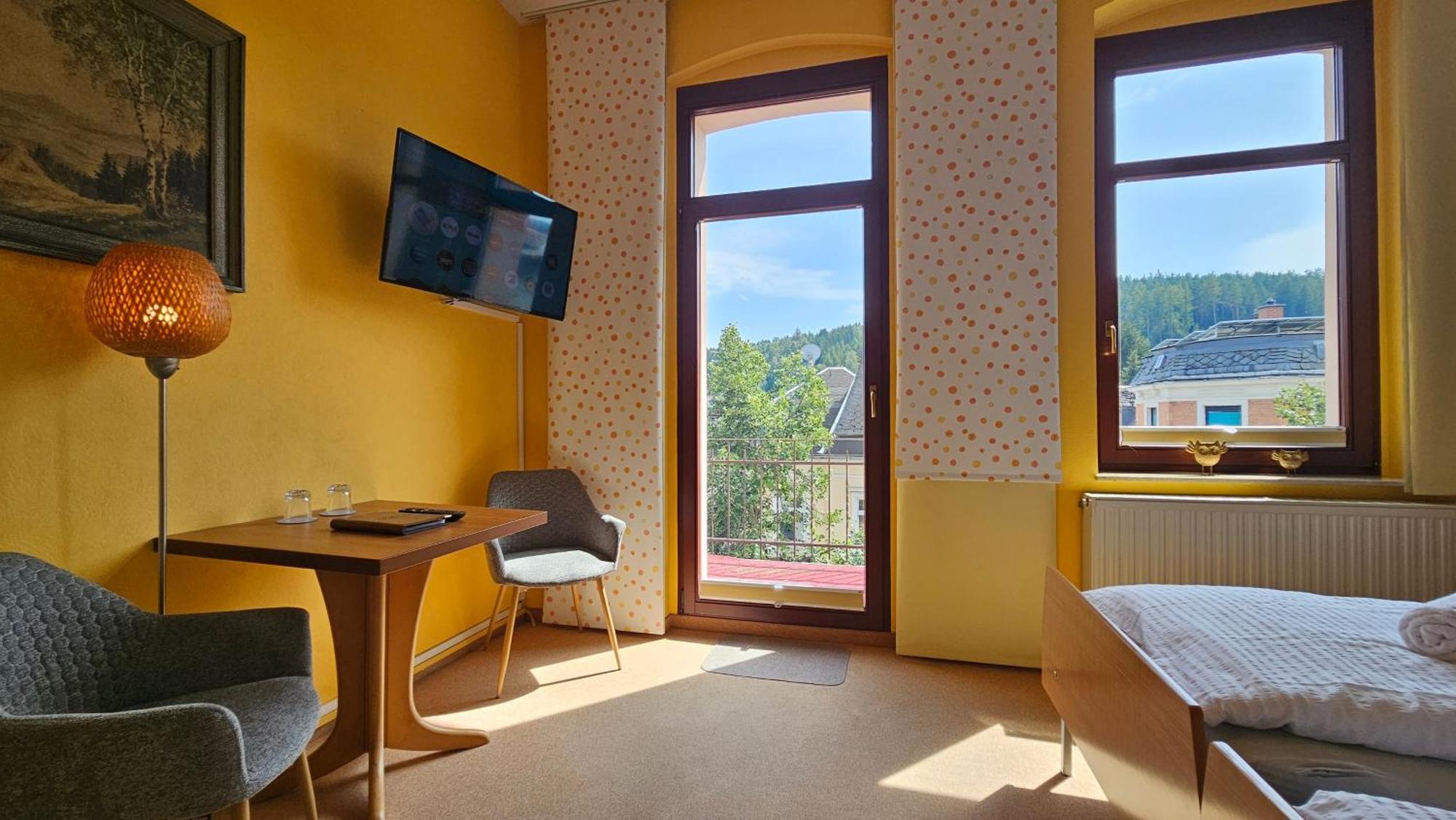 Pension Weisse Rose, Parkplatz, Fruehstueck, Wlan, Zentral Bad Elster Bagian luar foto