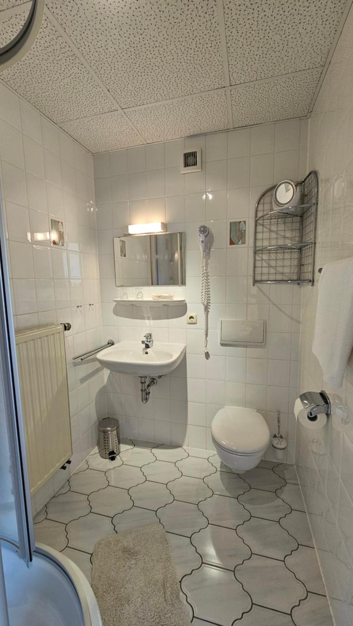 Pension Weisse Rose, Parkplatz, Fruehstueck, Wlan, Zentral Bad Elster Bagian luar foto