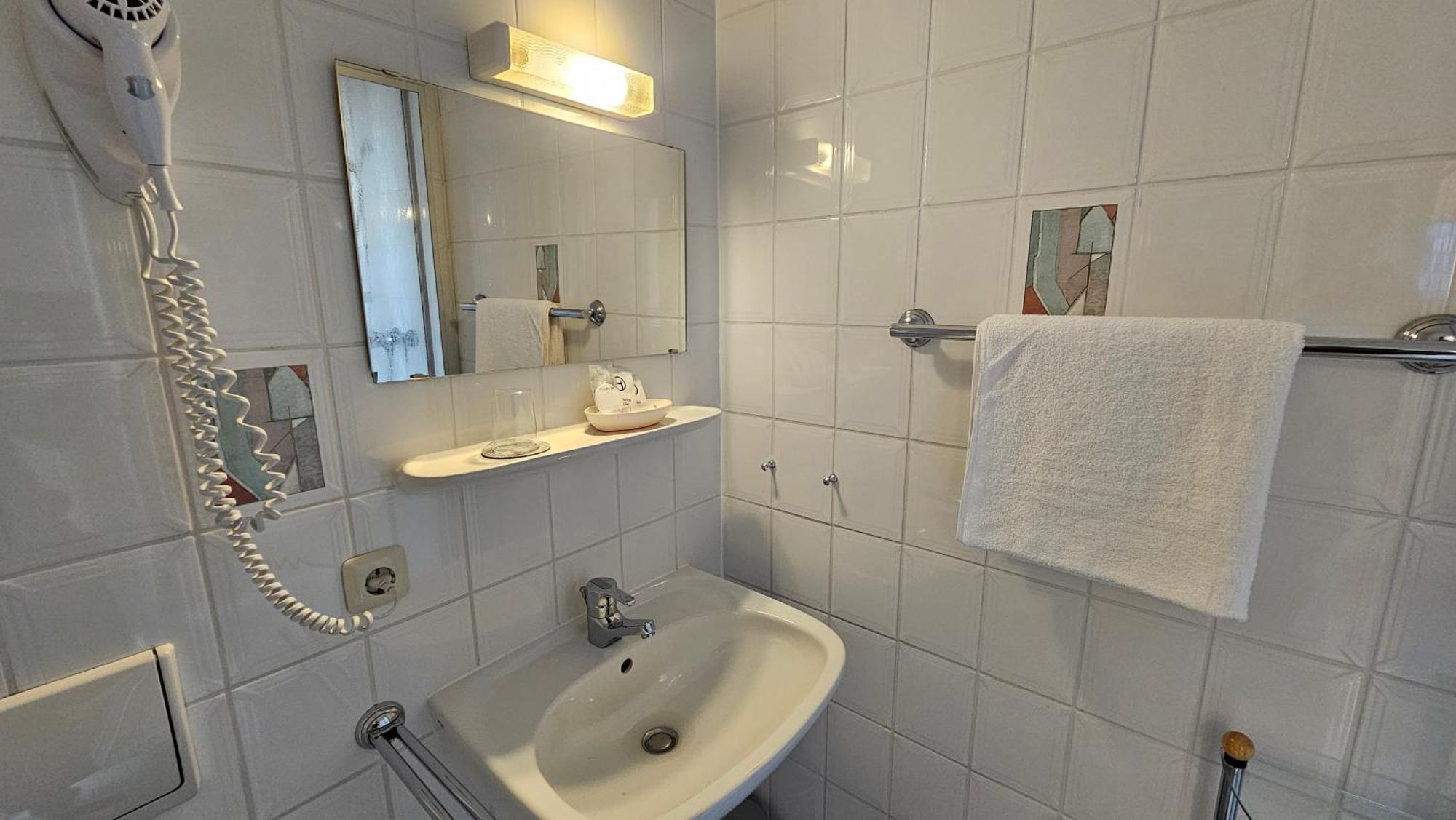 Pension Weisse Rose, Parkplatz, Fruehstueck, Wlan, Zentral Bad Elster Bagian luar foto