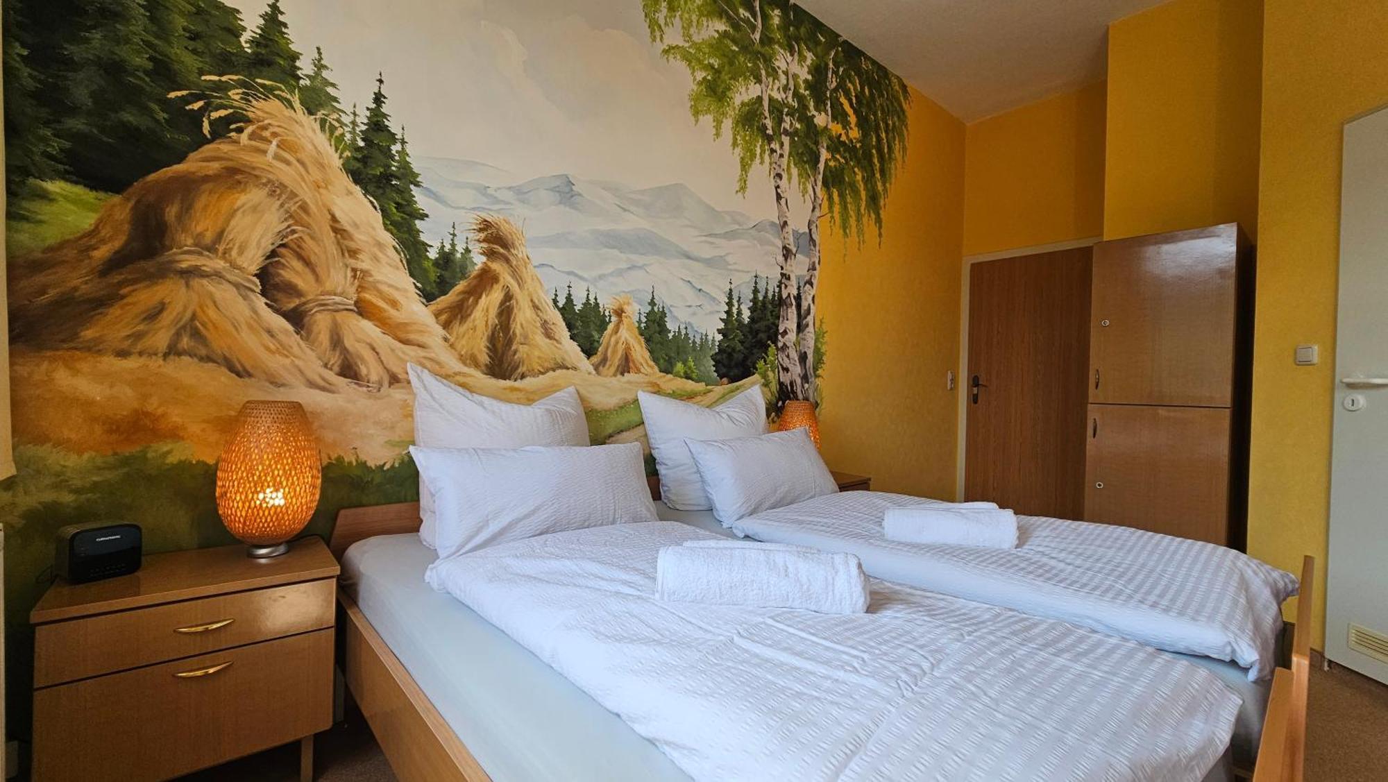 Pension Weisse Rose, Parkplatz, Fruehstueck, Wlan, Zentral Bad Elster Bagian luar foto