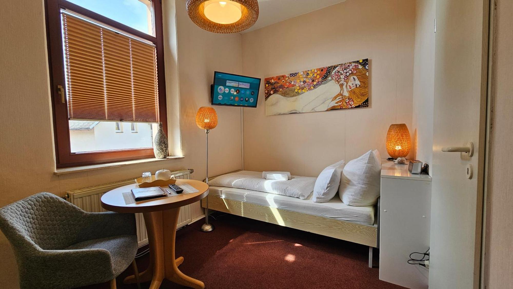 Pension Weisse Rose, Parkplatz, Fruehstueck, Wlan, Zentral Bad Elster Bagian luar foto